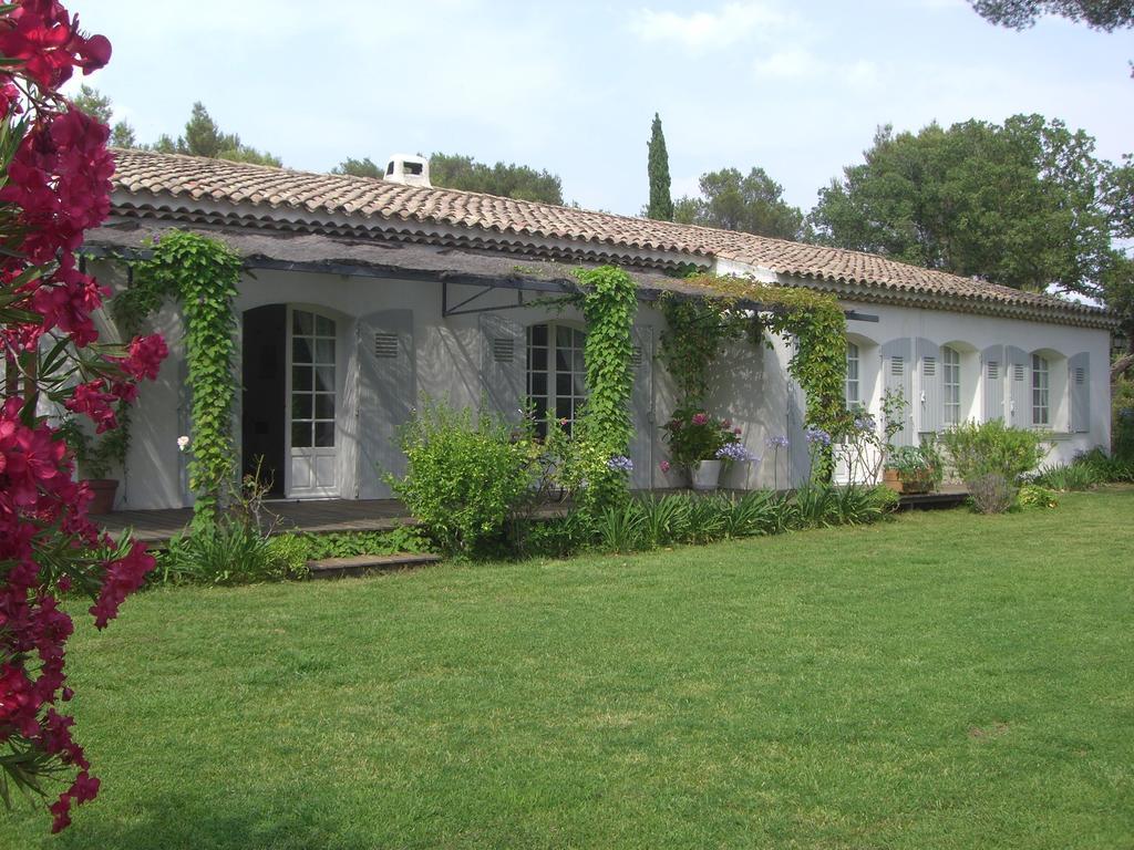 Le Mas De Notre-Dame Bed and Breakfast La Londe-les-Maures Kamer foto
